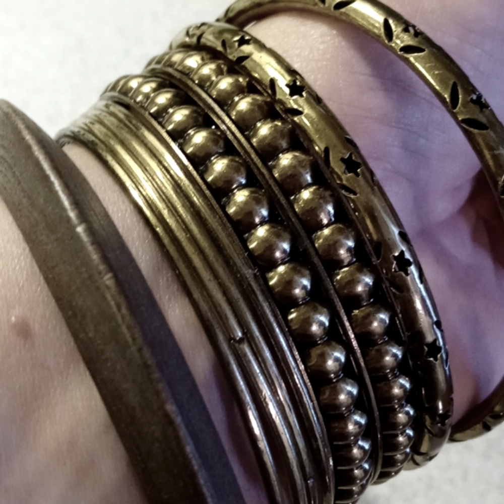 Decree Bangle Bracelet Set